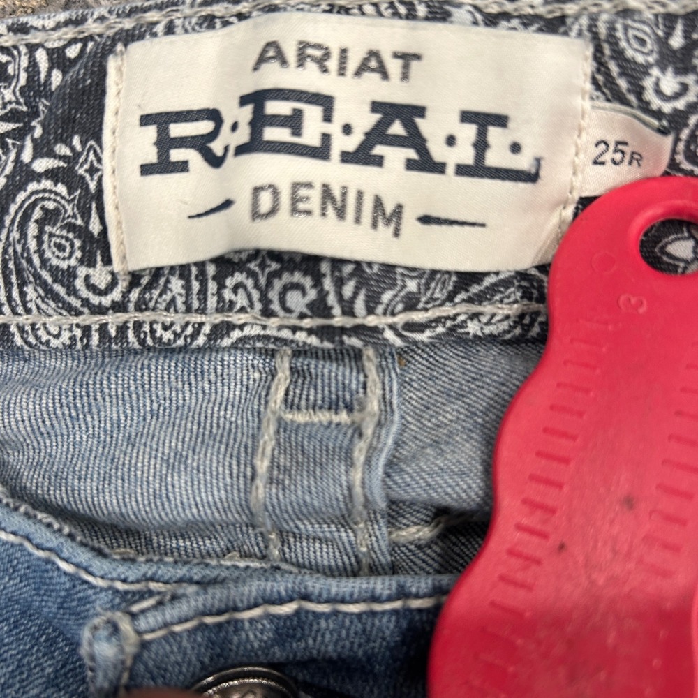 Ariat REAL Denim Jeans Womens 25R Straight Leg Mid Rise Cowgirl Western - Picture 3 of 7